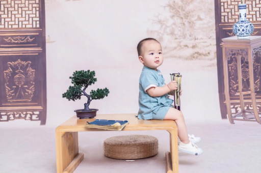 陵水孕妇肚子上的黑线