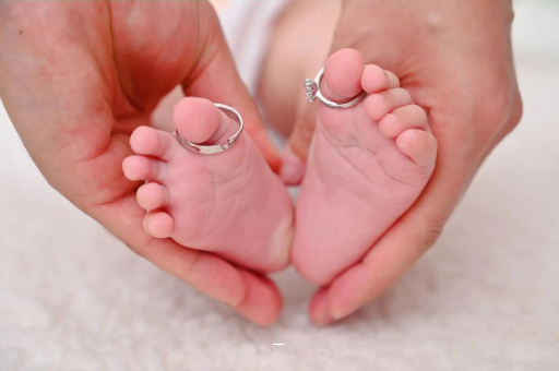 陵水防止宝宝呛奶的小妙招